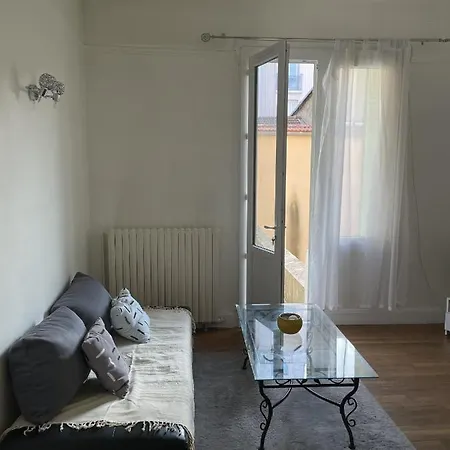 Appartement Grand F1 Au Centre-ville De